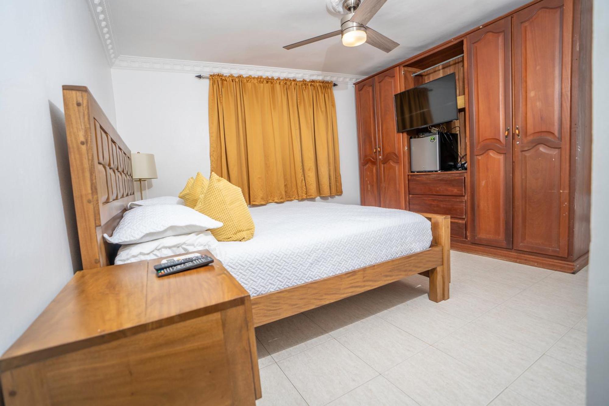 Hotel Juliana นากวา ภายนอก รูปภาพ