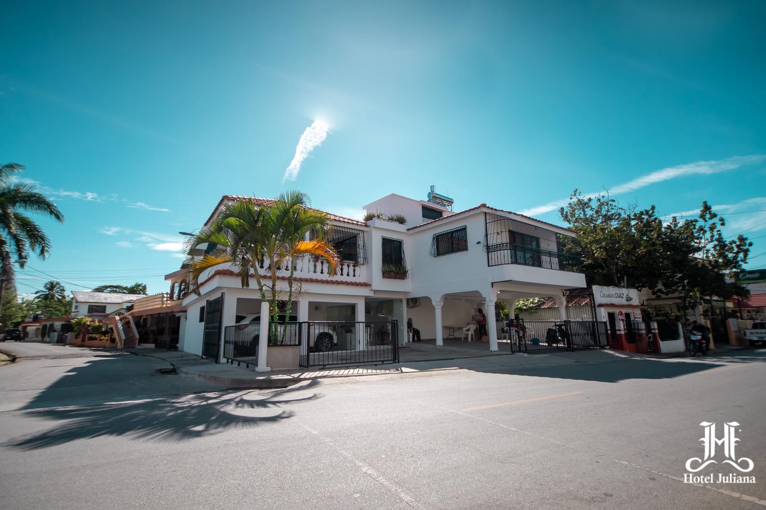 Hotel Juliana นากวา ภายนอก รูปภาพ